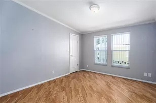 8410 Imperial Cir, Palmetto, FL 34221 - Photo 18