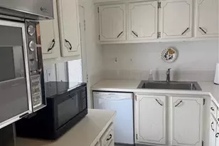 775 John Ringling Blvd, Sarasota, FL 34236 - Photo 6