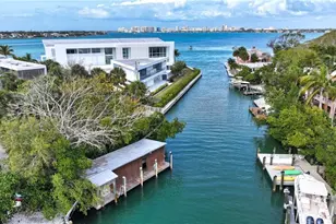 25 Lands End Ln, Sarasota, FL 34242 - Photo 4