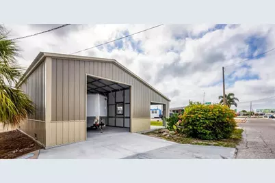 2209 Iowa Avenue, Bradenton, FL 34207 - Photo 2
