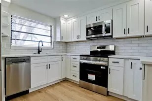 1223 56th St W, Bradenton, FL 34209 - Photo 4