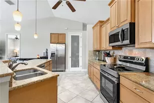 601 Hamlin St, Nokomis, FL 34275 - Photo 4