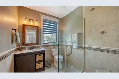 7418 Westmoreland Drive, Sarasota, FL 34243 - Photo 26