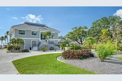 7418 Westmoreland Drive, Sarasota, FL 34243 - Photo 2