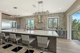 7418 Westmoreland Dr, Sarasota, FL 34243 - Photo 10