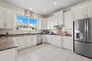 573 Spinnaker Ln, Longboat Key, FL 34228 - Photo 16