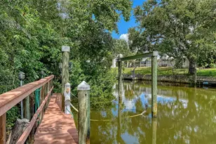 1887 Buccaneer Cir, Sarasota, FL 34231 - Photo 56