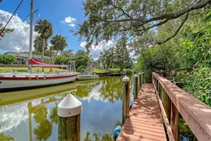 1887 Buccaneer Cir, Sarasota, FL 34231 - Photo 58