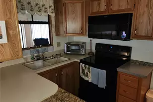 1674 University Pkwy, Sarasota, FL 34243 - Photo 10