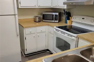 3275 Beneva Rd, Sarasota, FL 34232 - Photo 4