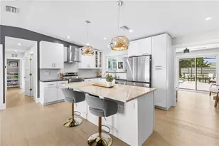 908 NE 5th Pl, Cape Coral, FL 33909 - Photo 6