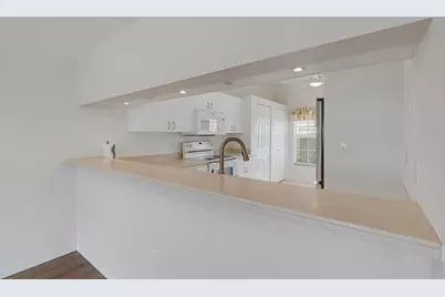 4206 Caddie Drive E #103, Bradenton, FL 34203 - Photo 10