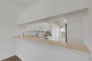 4206 Caddie Dr E, Bradenton, FL 34203 - Photo 10