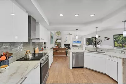 8704 Misty Creek Drive, Sarasota, FL 34241 - Photo 18