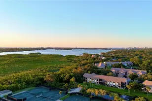 5400 Eagles Point Cir, Sarasota, FL 34231 - Photo 32