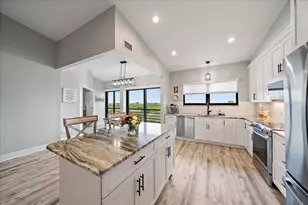 5400 Eagles Point Cir, Sarasota, FL 34231 - Photo 12