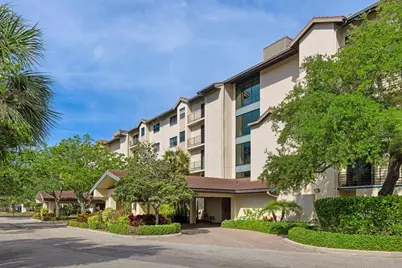 5400 Eagles Point Circle #405, Sarasota, FL 34231 - Photo 2