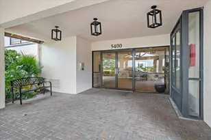 5400 Eagles Point Cir, Sarasota, FL 34231 - Photo 4