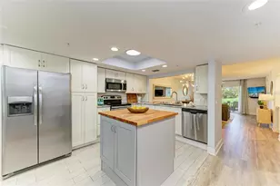 9320 Clubside Cir, Sarasota, FL 34238 - Photo 6