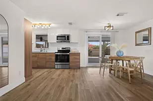 219 Coral Rd, Venice, FL 34293 - Photo 8