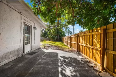 904 66th Avenue W, Bradenton, FL 34207 - Photo 44