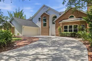 1351 Dixie Lee Ln, Sarasota, FL 34231 - Photo 2