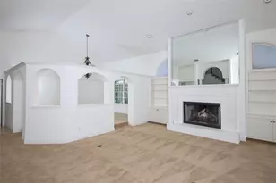 1351 Dixie Lee Ln, Sarasota, FL 34231 - Photo 8