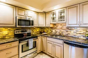 2301 Gulf of Mexico Dr, Longboat Key, FL 34228 - Photo 10