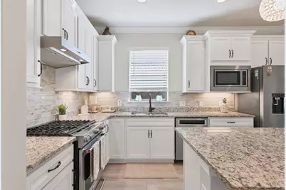 6918 Hanover Court, Lakewood Ranch, FL 34202 - Photo 8