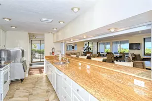 1125 W Peppertree Dr, Sarasota, FL 34242 - Photo 40