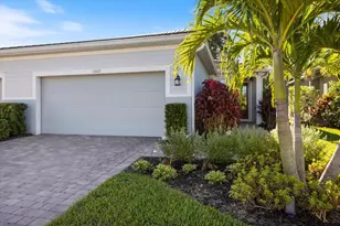 11607 Alessandro Ln, Venice, FL 34293 - Photo 2