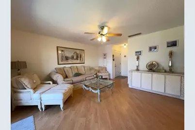 3810 37th Street S #63, Saint Petersburg, FL 33711 - Photo 4