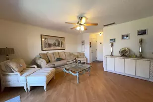 3810 37th St S, Saint Petersburg, FL 33711 - Photo 4