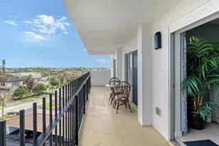 101 Benjamin Franklin Dr, Sarasota, FL 34236 - Photo 6