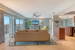 101 Benjamin Franklin Dr, Sarasota, FL 34236 - Photo 2