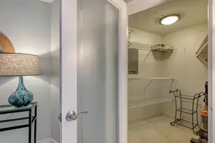 101 Benjamin Franklin Dr, Sarasota, FL 34236 - Photo 18