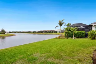 4925 Surfside Cir, Bradenton, FL 34211 - Photo 2