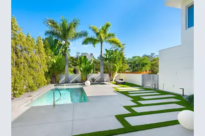 2624 Mulberry Terrace, Sarasota, FL 34239 - Photo 6