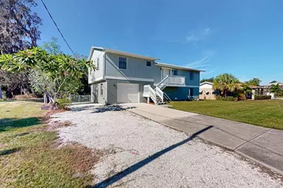 4207 5th Avenue W, Palmetto, FL 34221 - Photo 2