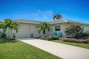 902 68th St W, Bradenton, FL 34209 - Photo 2