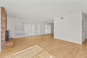 2588 Colorado St, Sarasota, FL 34237 - Photo 6