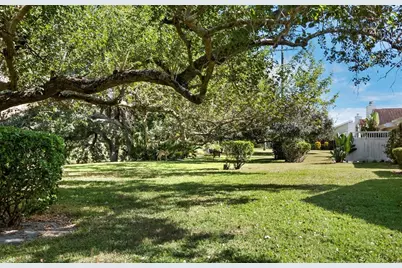 4133 Carriage Drive #18, Sarasota, FL 34241 - Photo 32