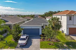 5727 Bungalow Grove Ct, Palmetto, FL 34221 - Photo 2