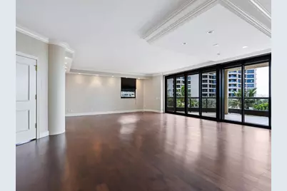 1241 Gulf Of Mexico Drive #203, Longboat Key, FL 34228 - Photo 2