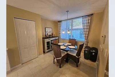 5220 Hyland Hills Avenue #1212, Sarasota, FL 34241 - Photo 6