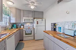 4460 Ironwood Circle, Bradenton, FL 34209 - Photo 2