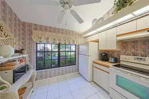 5941 Clubside Dr, Sarasota, FL 34243 - Photo 4