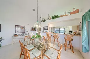 5941 Clubside Dr, Sarasota, FL 34243 - Photo 8