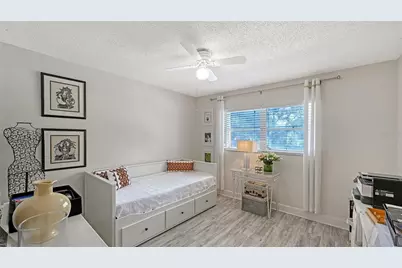 2640 Clubhouse Drive #203, Sarasota, FL 34232 - Photo 16