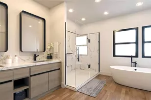 6913 Bochi Cir, Sarasota, FL 34242 - Photo 10